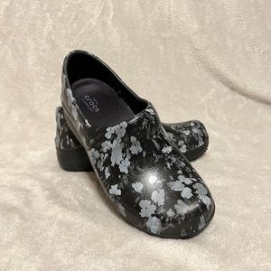 CROCS WOMENS NERIA PRO II LITERIDE™ CLOG